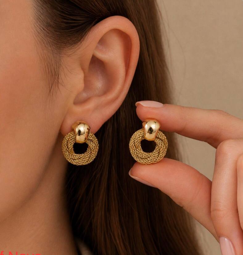 Twisted Hoop Earrings | AURIA