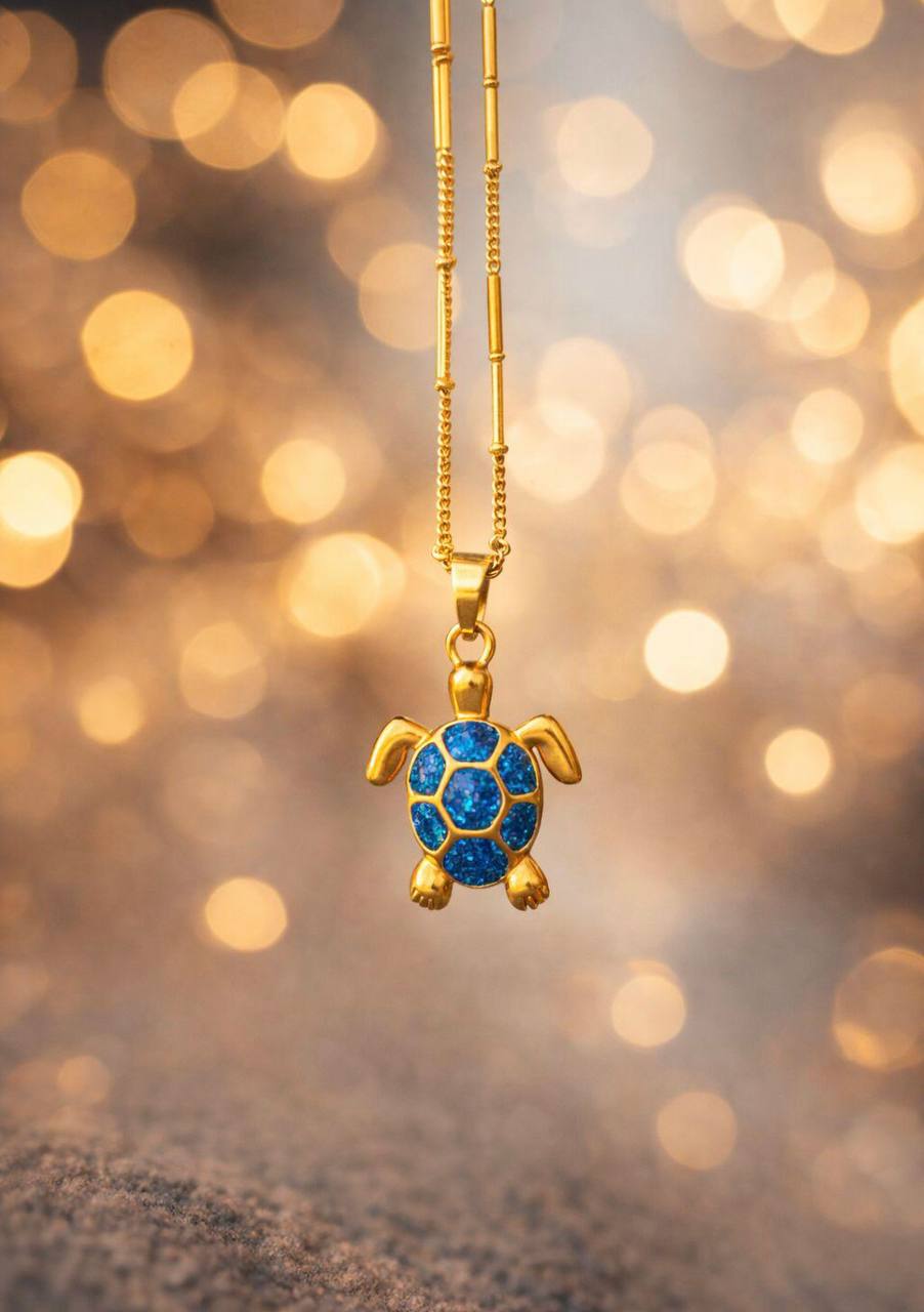 Turtle Necklace – Gold Pendant | AURIA