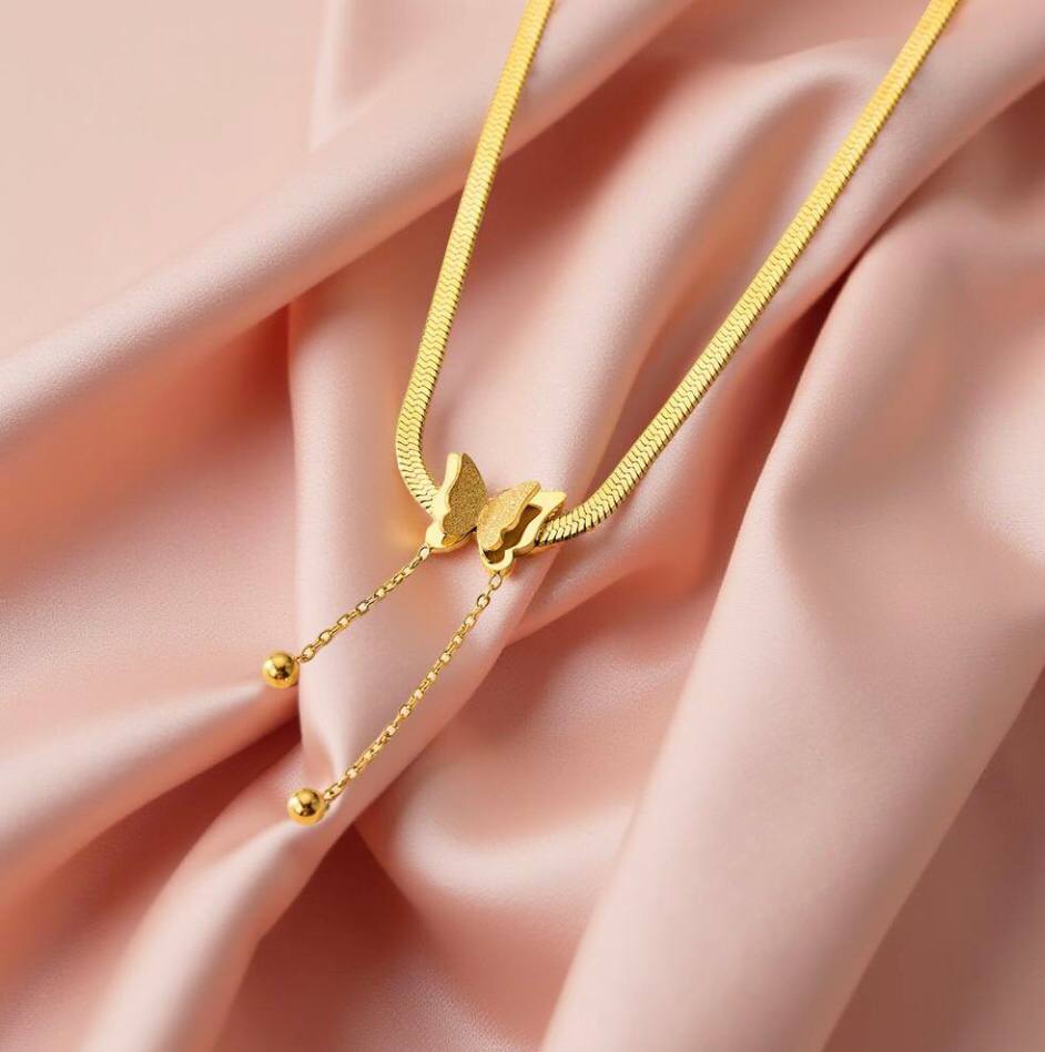 Butterfly Necklace – Gold Pendant | AURIA