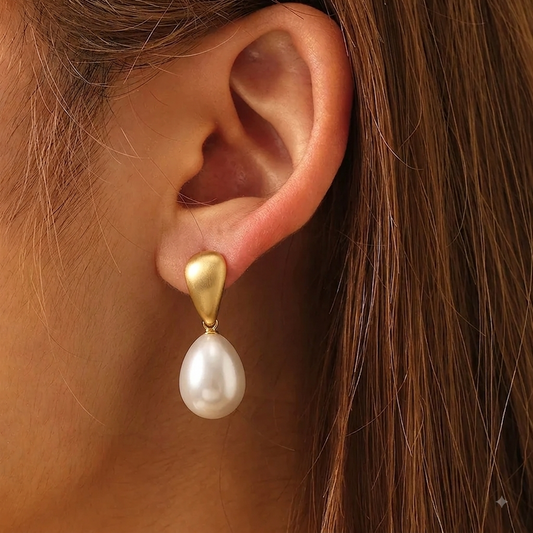 Pearl Drop Earrings | AURIA