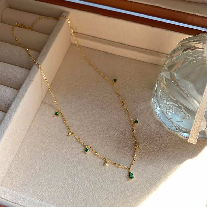 Emerald Necklace – Gold Choker | AURIA