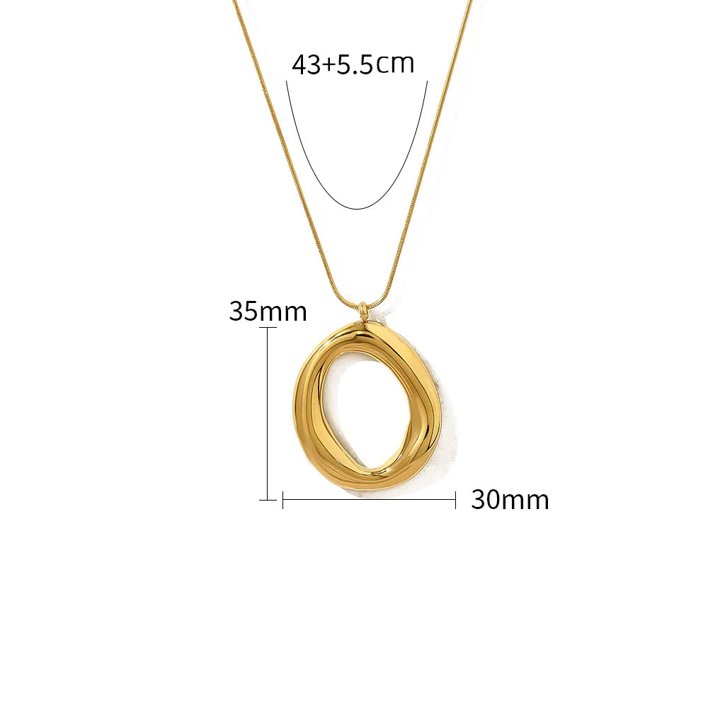 Gold Pendant Necklace – 18K Gold Plated | AURIA