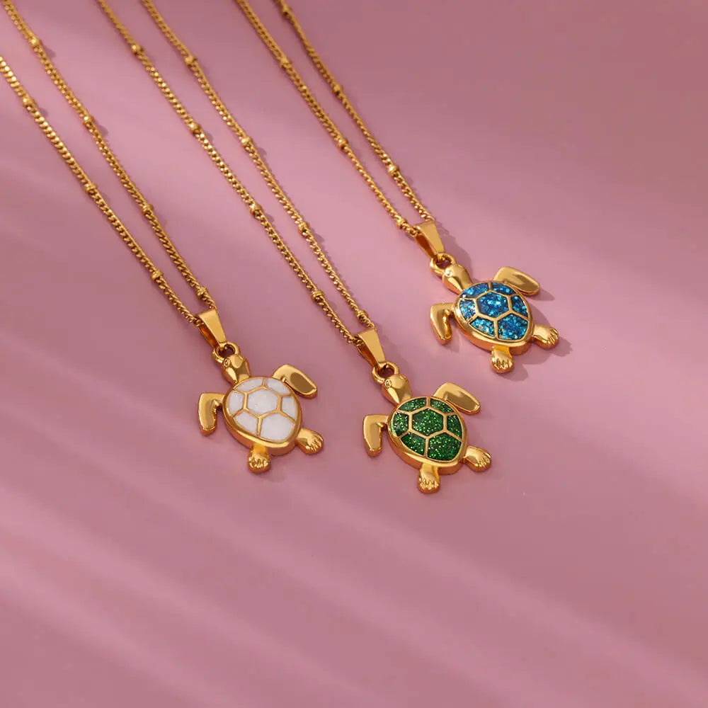 Turtle Necklace – Gold Pendant | AURIA