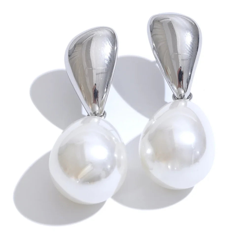 Pearl Drop Earrings | AURIA