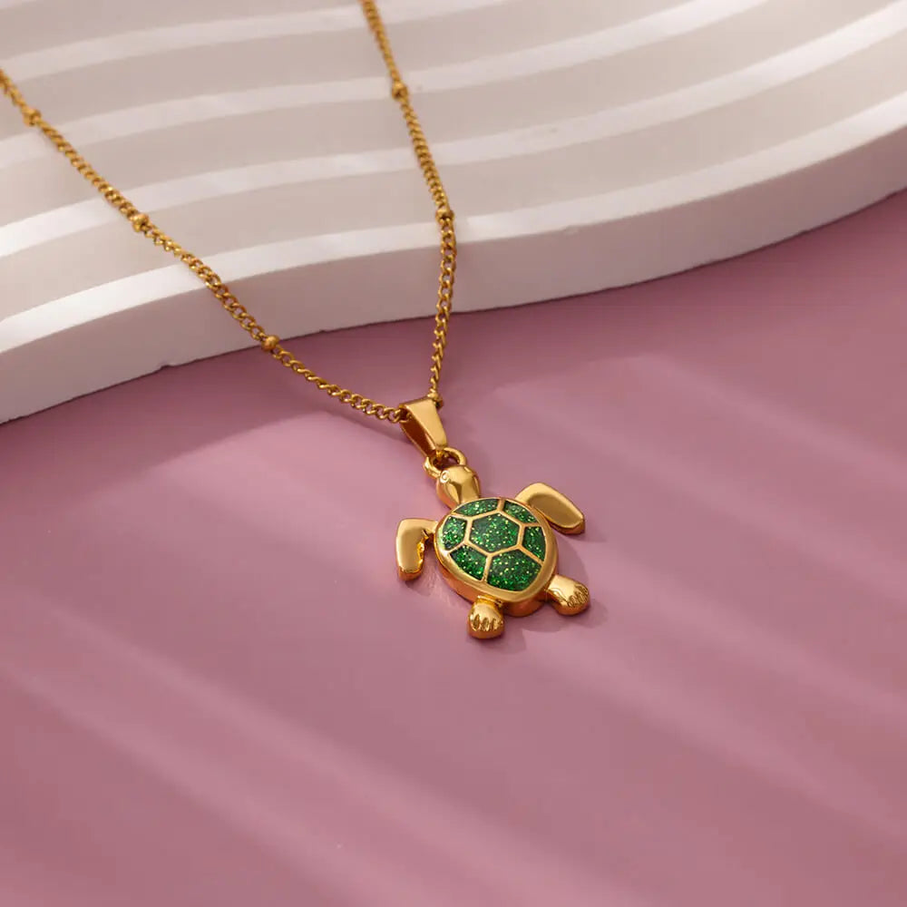 Turtle Necklace – Gold Pendant | AURIA