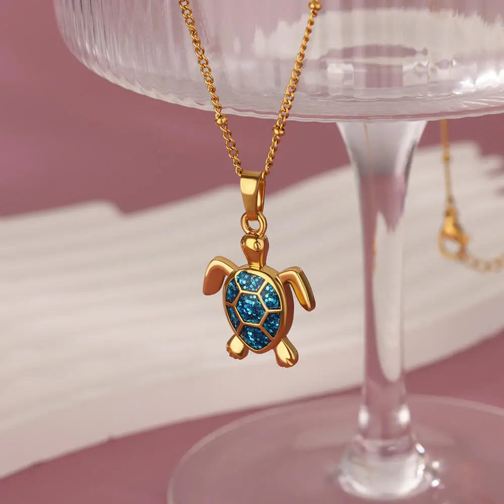 Turtle Necklace – Gold Pendant | AURIA