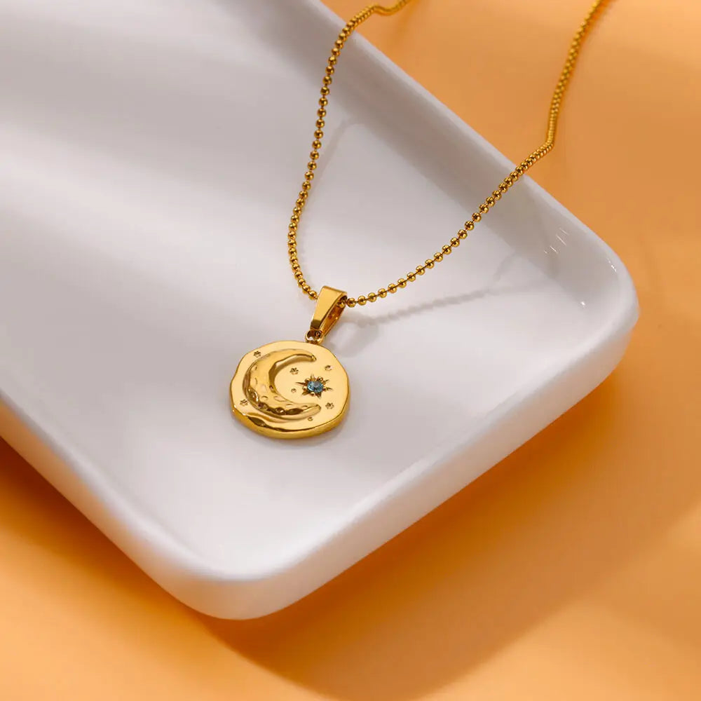 Moon Necklace – Gold  Star Pendant | AURIA