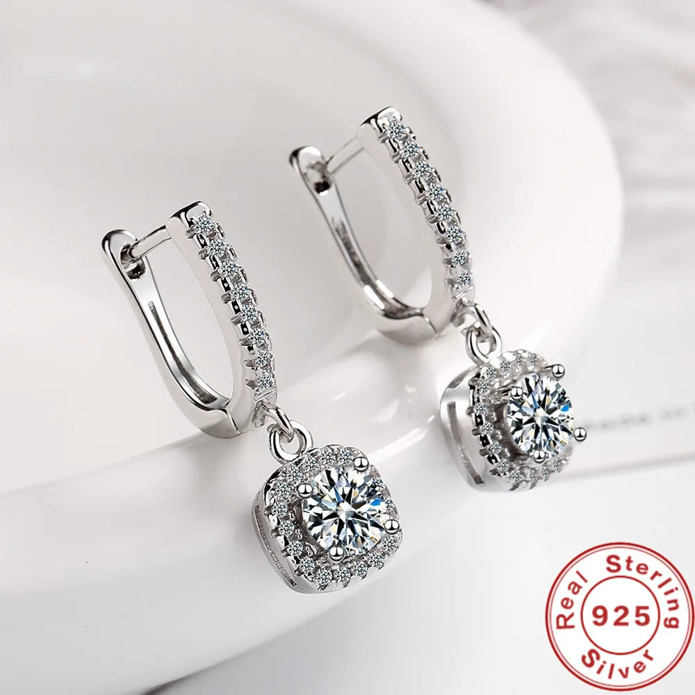 Huggie Earrings – Moissanite | AURIA