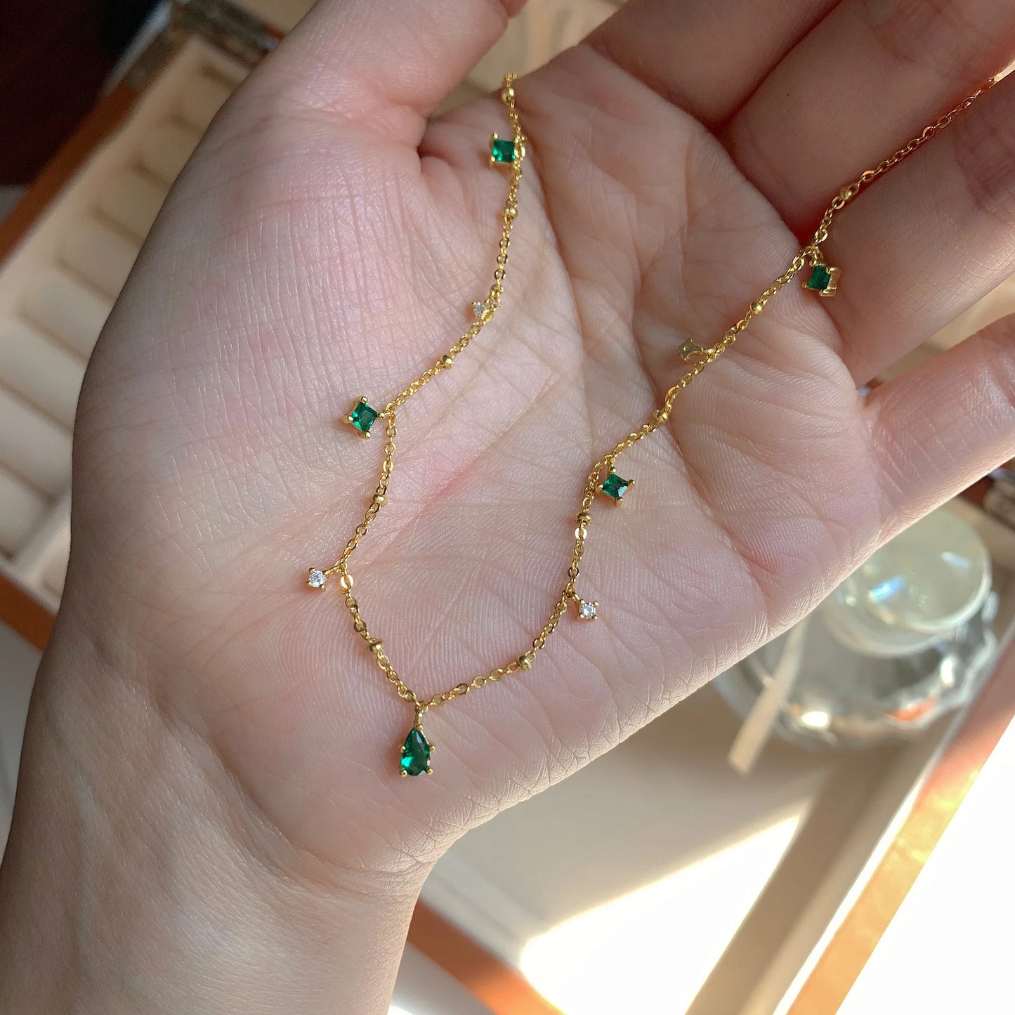 Emerald Necklace – Gold Choker | AURIA