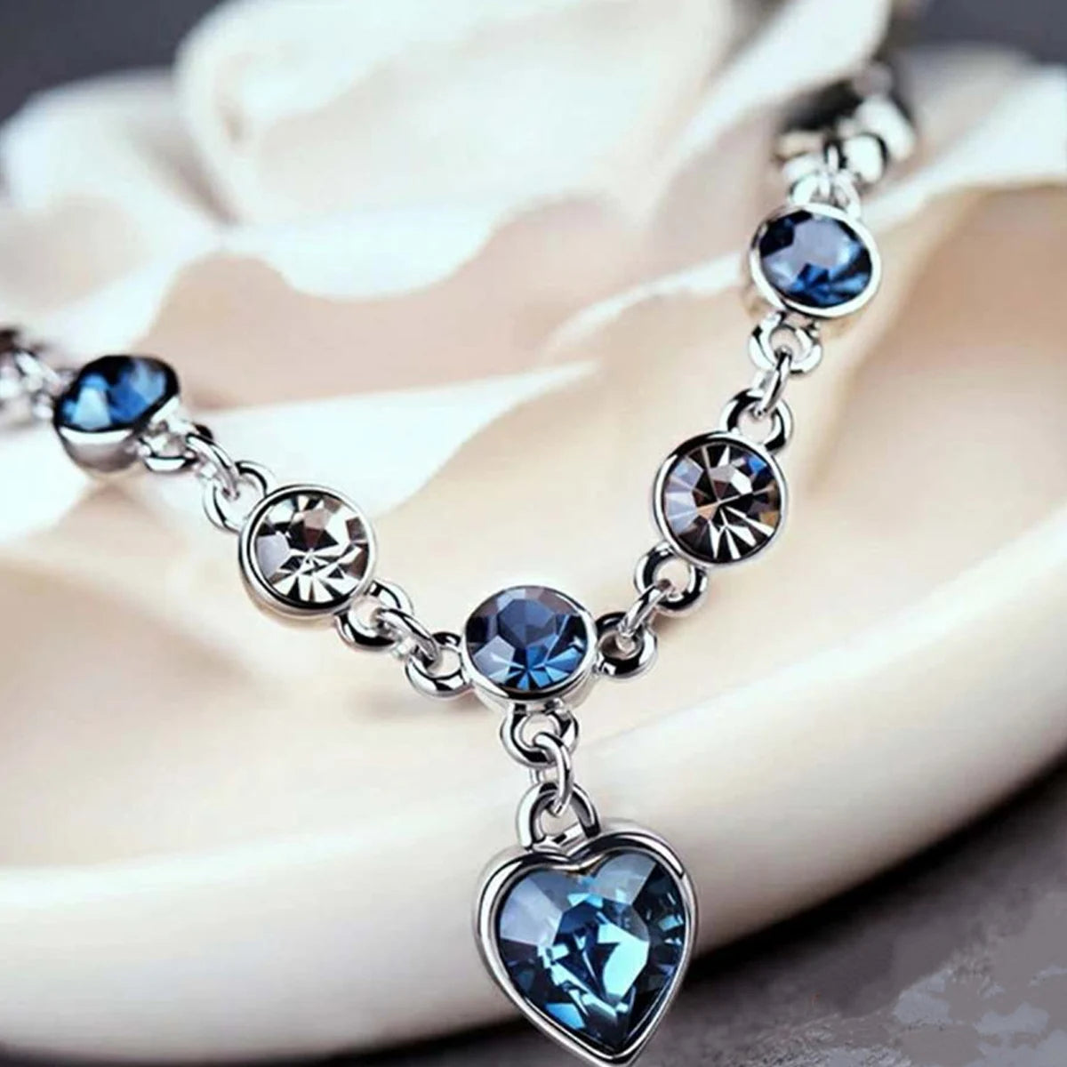 Heart Bracelet | AURIA