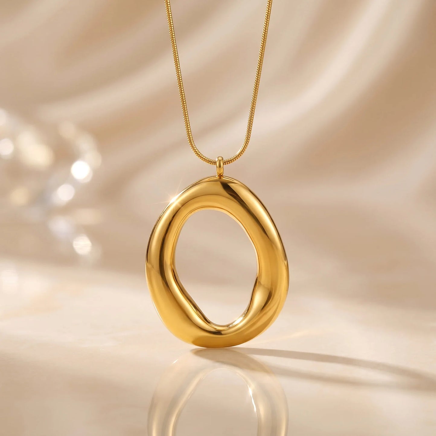 Gold Pendant Necklace – 18K Gold Plated | AURIA