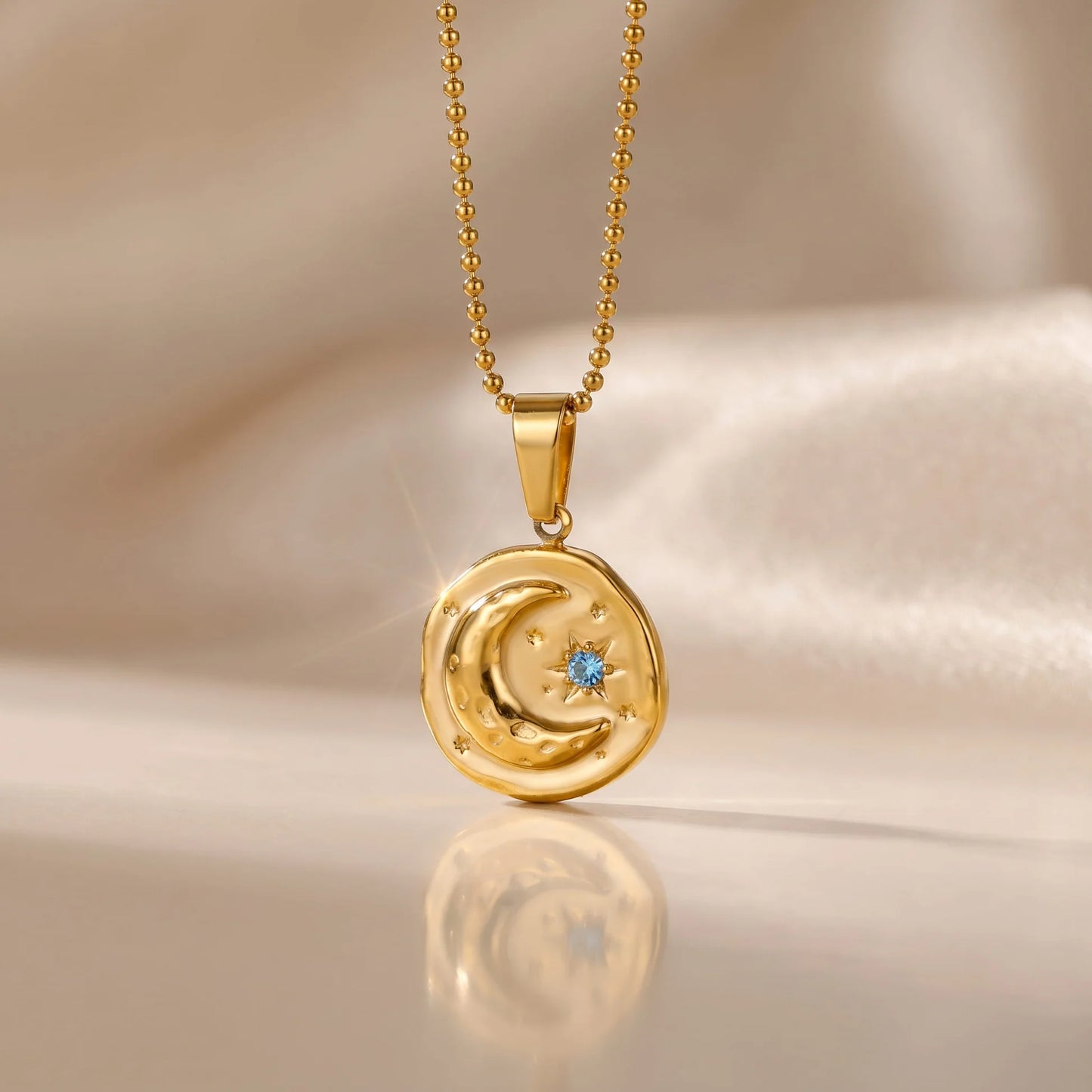 Moon Necklace – Gold  Star Pendant | AURIA